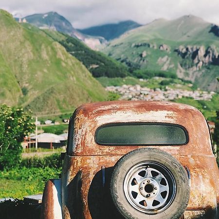 Kazbegi Guide Hotel Екстериор снимка
