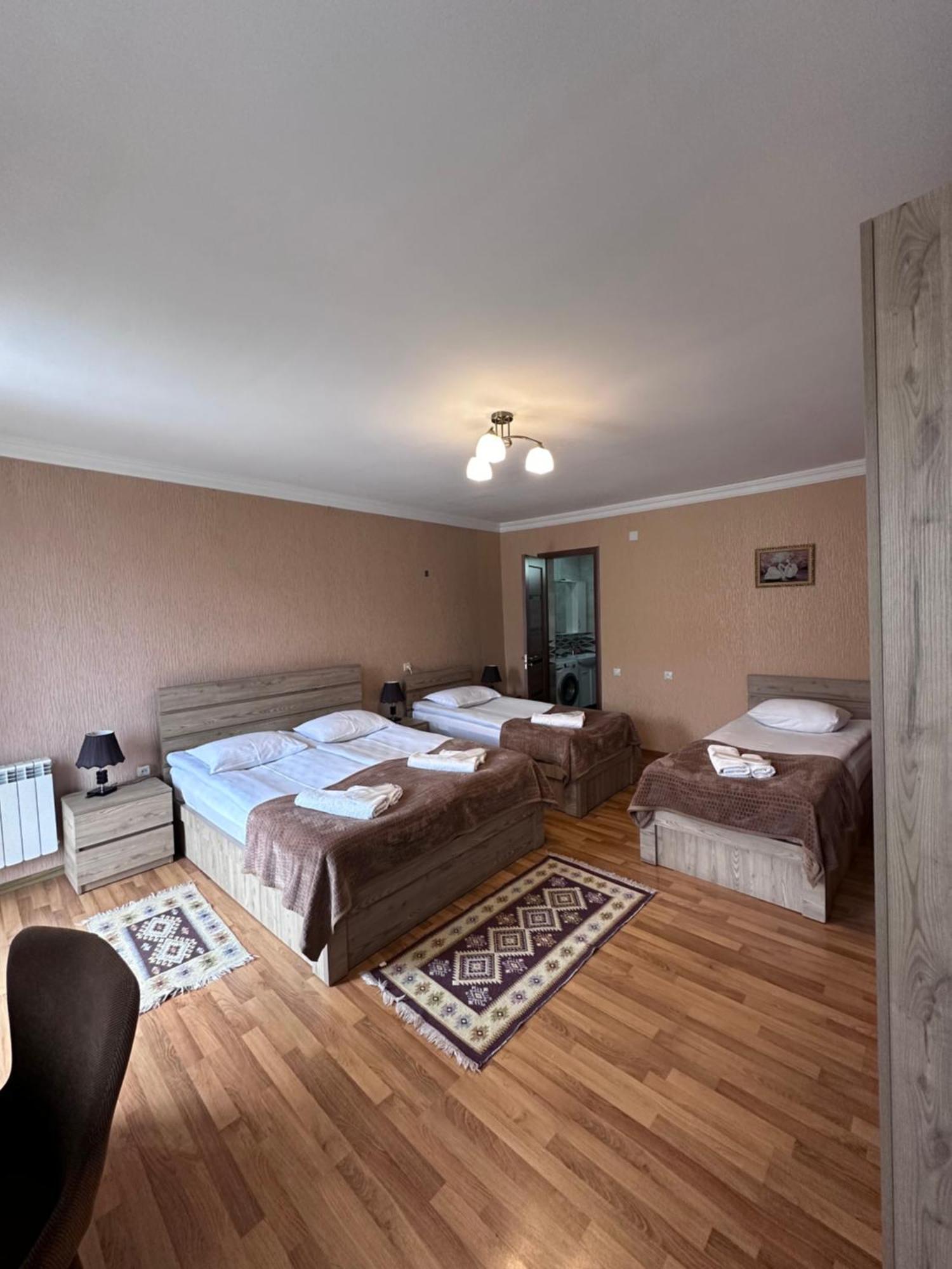 Kazbegi Guide Hotel Екстериор снимка